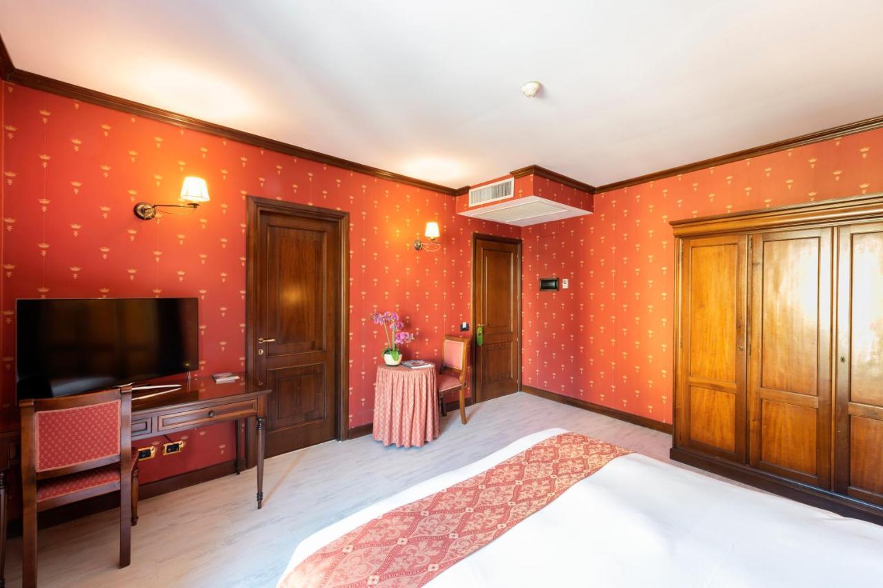 Hotel Du Lac מנאג'יו מראה חיצוני תמונה