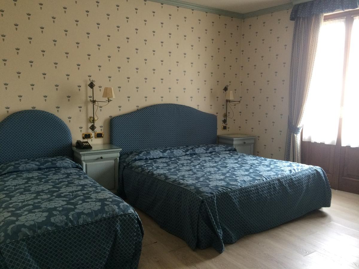 Hotel Du Lac מנאג'יו מראה חיצוני תמונה